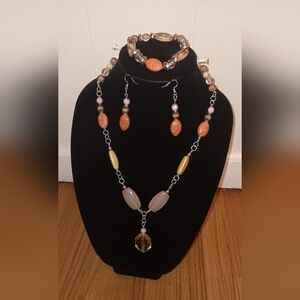 Necklace, bracelet and earrings set